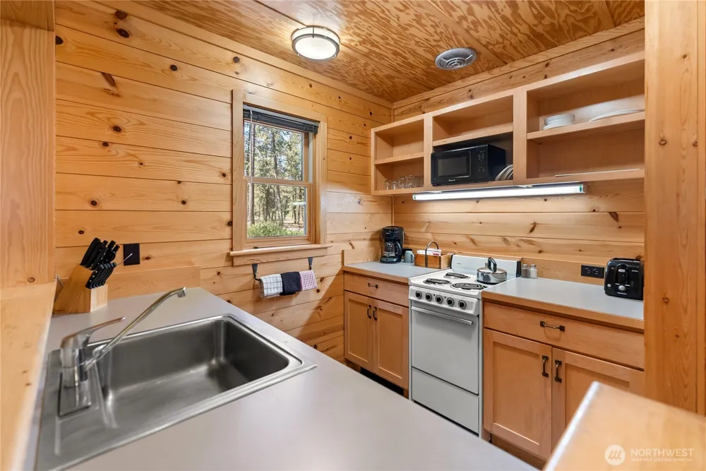 17798 A Hwy 20 #C-8 Mazama, WA 98833
