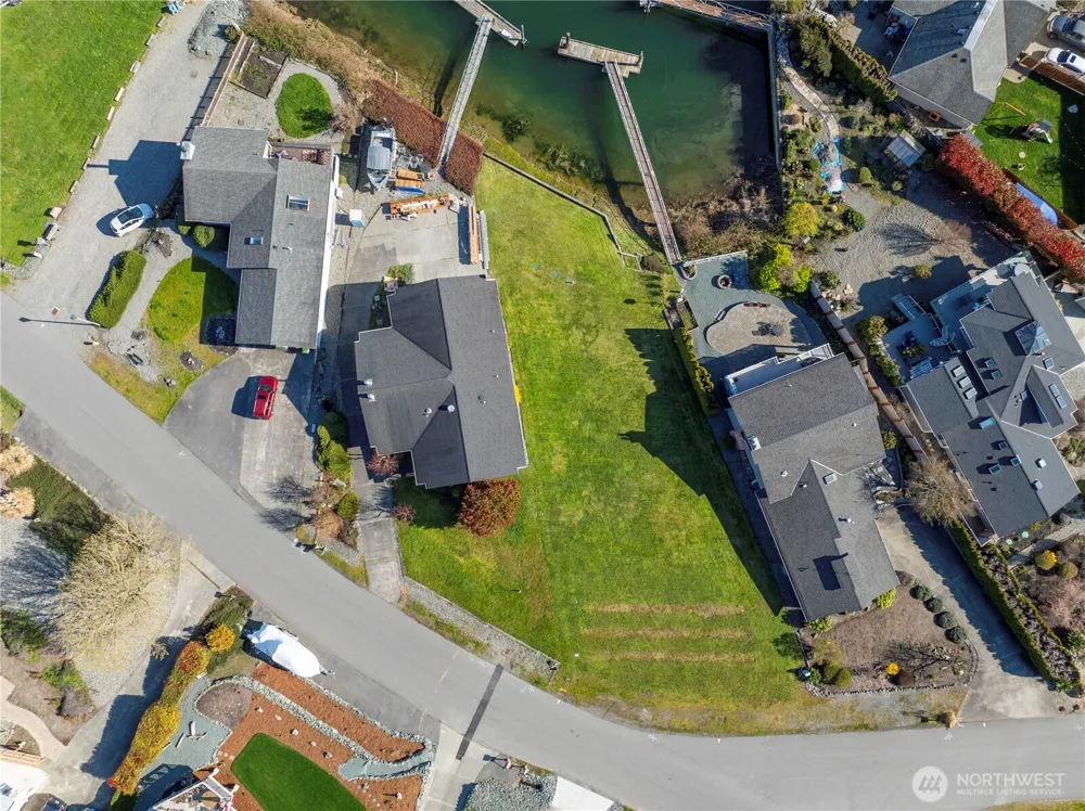 2271 Mariner Beach Drive Oak Harbor, WA 98277