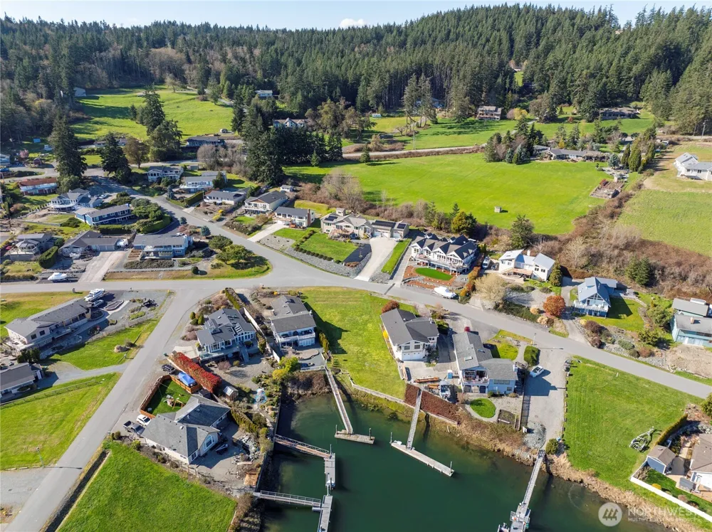 2271 Mariner Beach Drive Oak Harbor, WA 98277