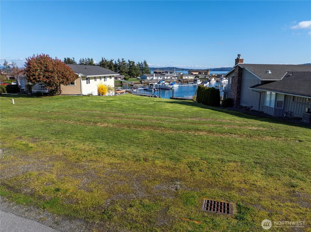 2271 Mariner Beach Drive Oak Harbor, WA 98277