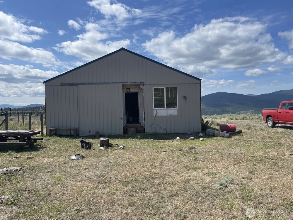16 Breezy Lane Tonasket, WA 98855