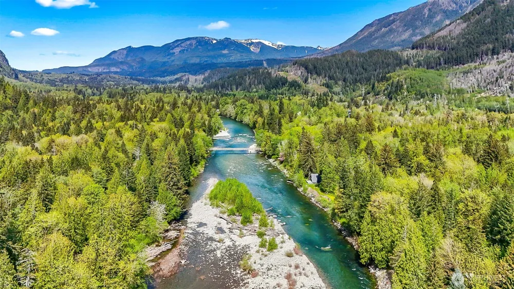 18242 643rd Avenue NE Baring, WA 98224