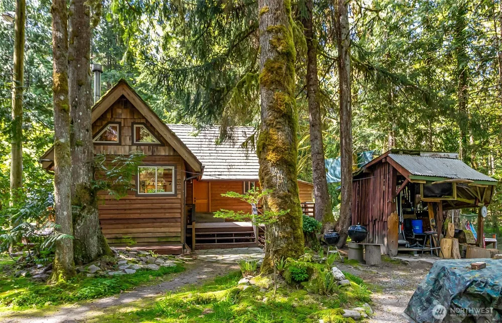 18242 643rd Avenue NE Baring, WA 98224