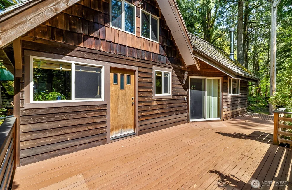 18242 643rd Avenue NE Baring, WA 98224
