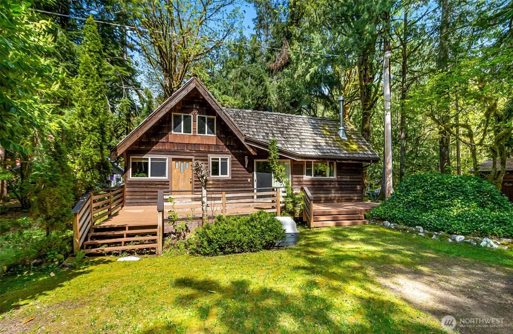 18242 643rd Avenue NE Baring, WA 98224