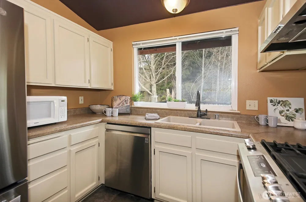 445 Mitchell Drive Coupeville, WA 98239