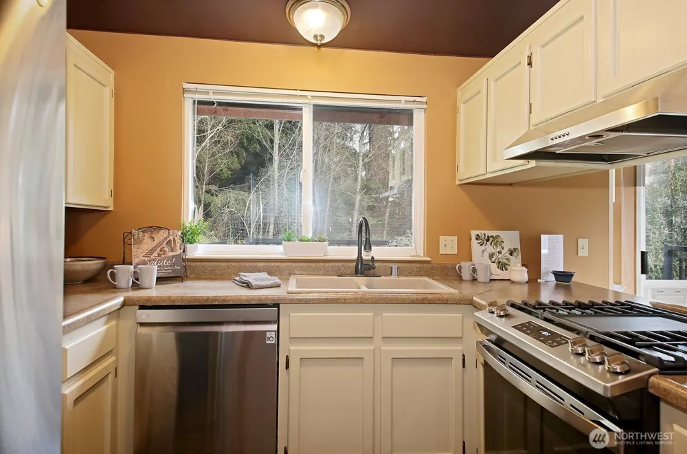 445 Mitchell Drive Coupeville, WA 98239