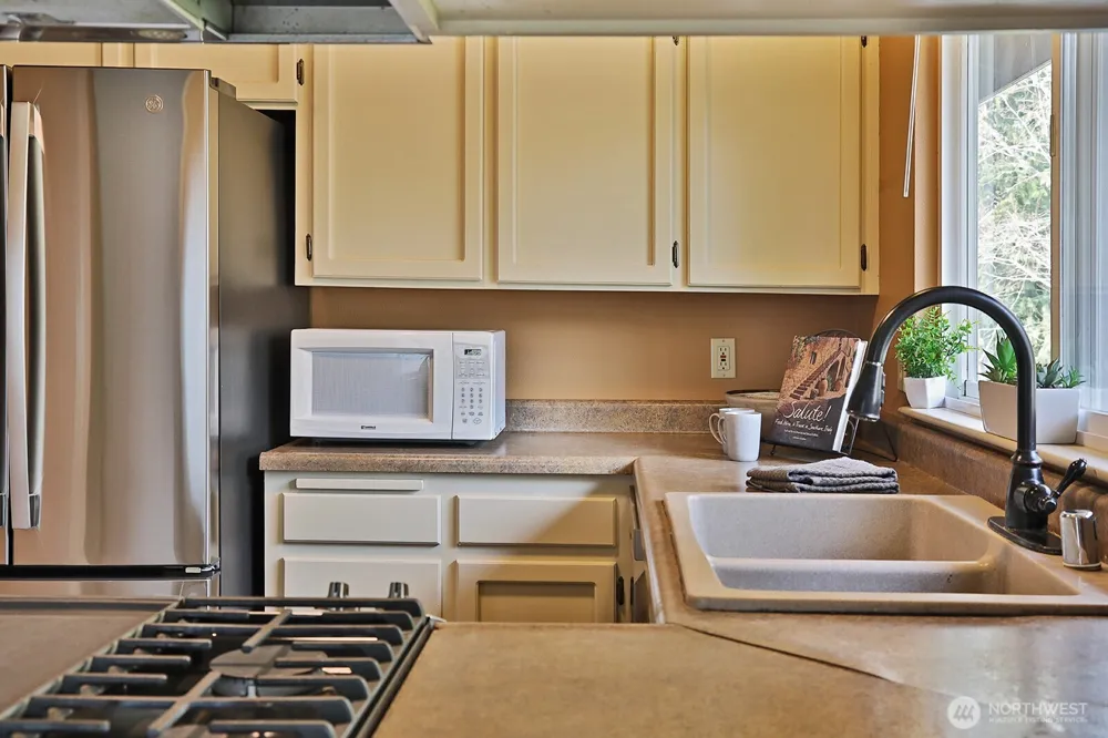 445 Mitchell Drive Coupeville, WA 98239