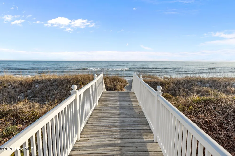 112 Oakleaf Drive #1002-A Pine Knoll Shores, NC 28512