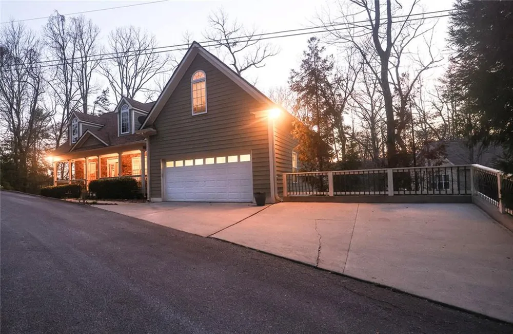 42 Crooked Branch Drive Clayton, GA 30525