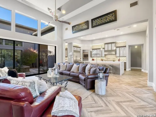 3915 El Chamizal San Antonio, TX 78261
