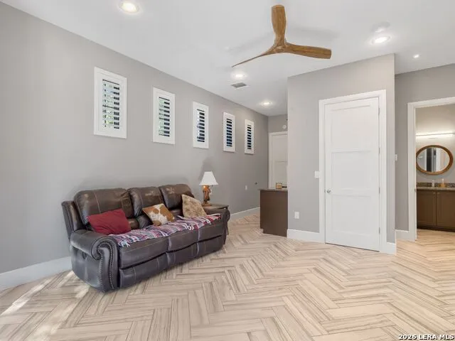 3915 El Chamizal San Antonio, TX 78261