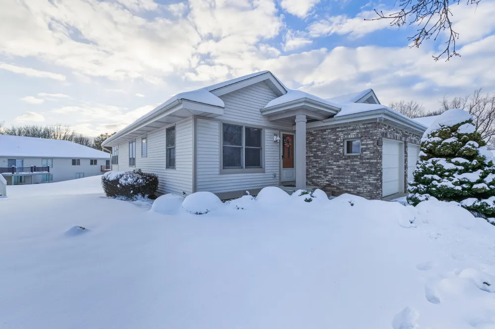 3590 Brook Point Drive Manlius Township, MI 49419