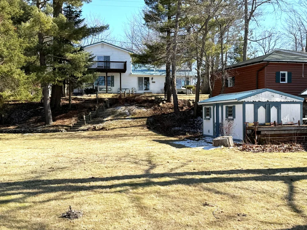 4253 Indian Isle Johnstown Township, MI 49017