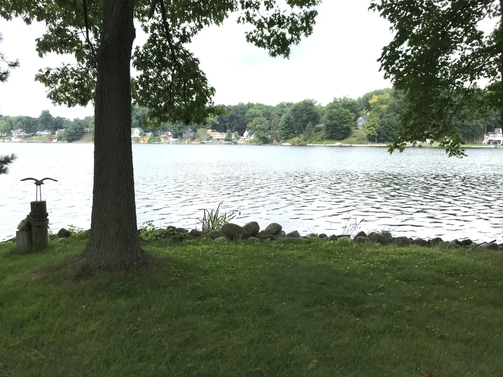 4253 Indian Isle Johnstown Township, MI 49017