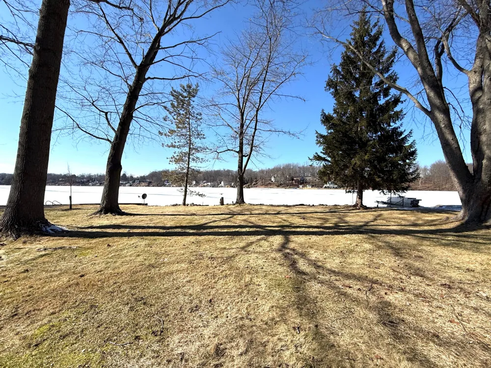 4253 Indian Isle Johnstown Township, MI 49017