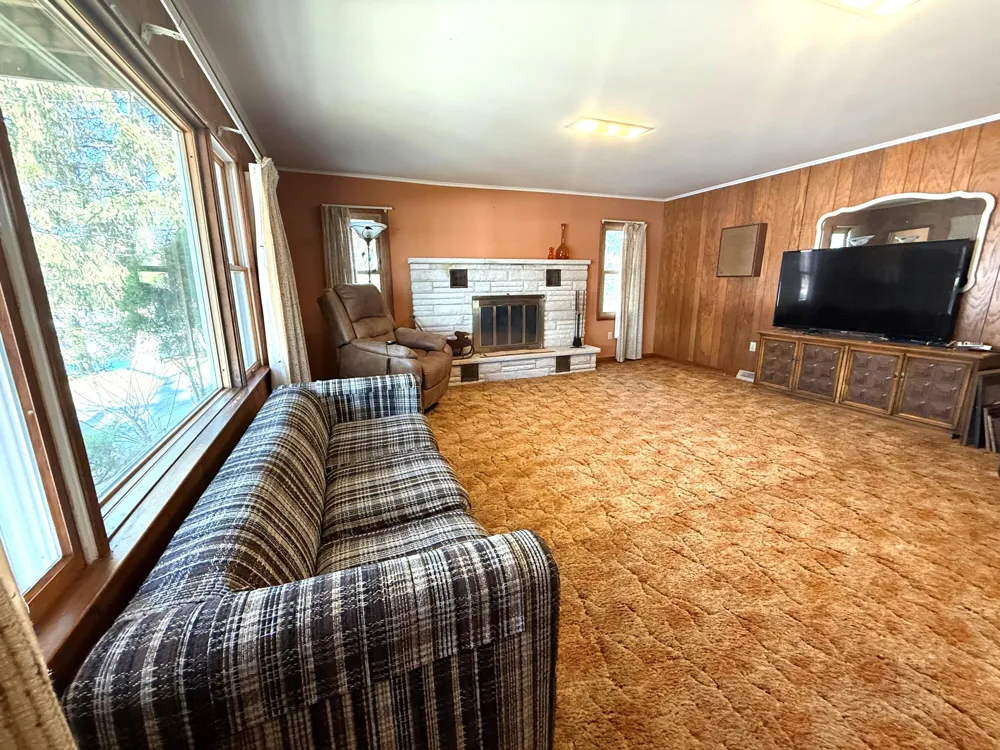 4253 Indian Isle Johnstown Township, MI 49017