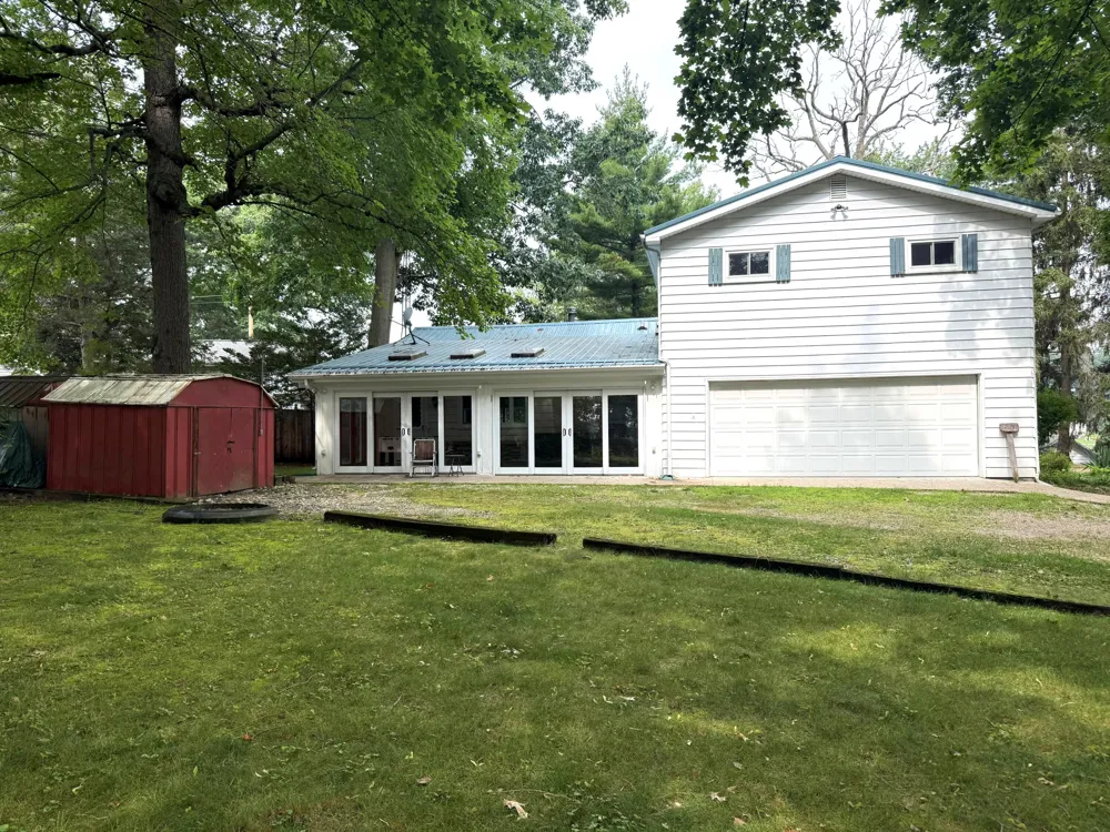 4253 Indian Isle Johnstown Township, MI 49017