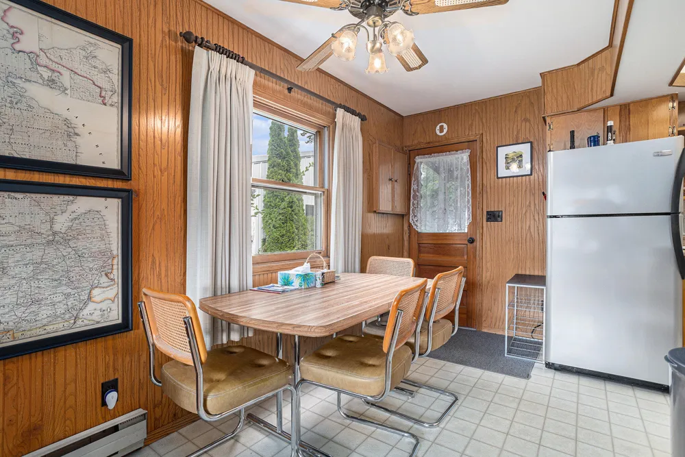 911 Dragon Shores Drive Kinderhook Township, MI 49036