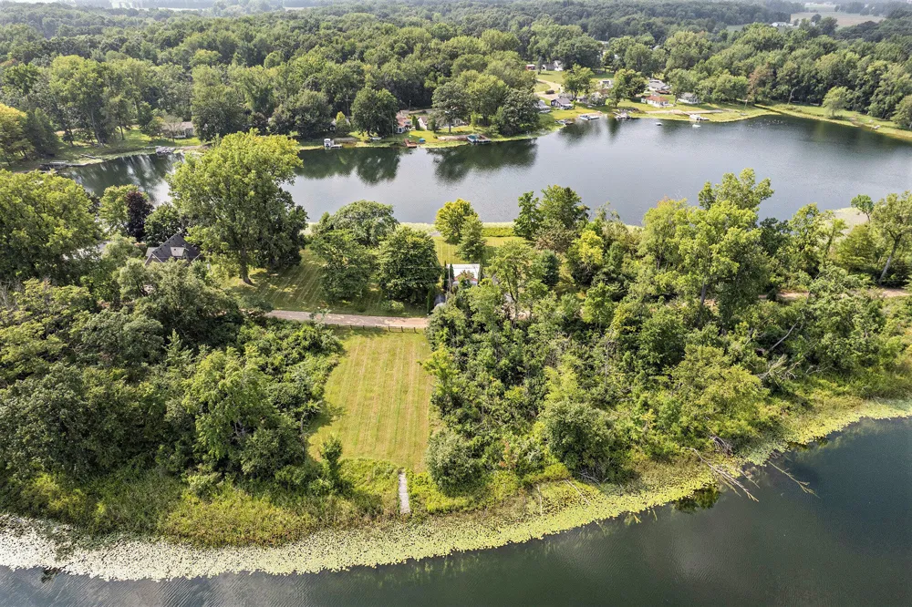 911 Dragon Shores Drive Kinderhook Township, MI 49036