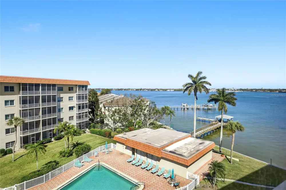 1600 1ST AVENUE W #506 Bradenton, FL 34205