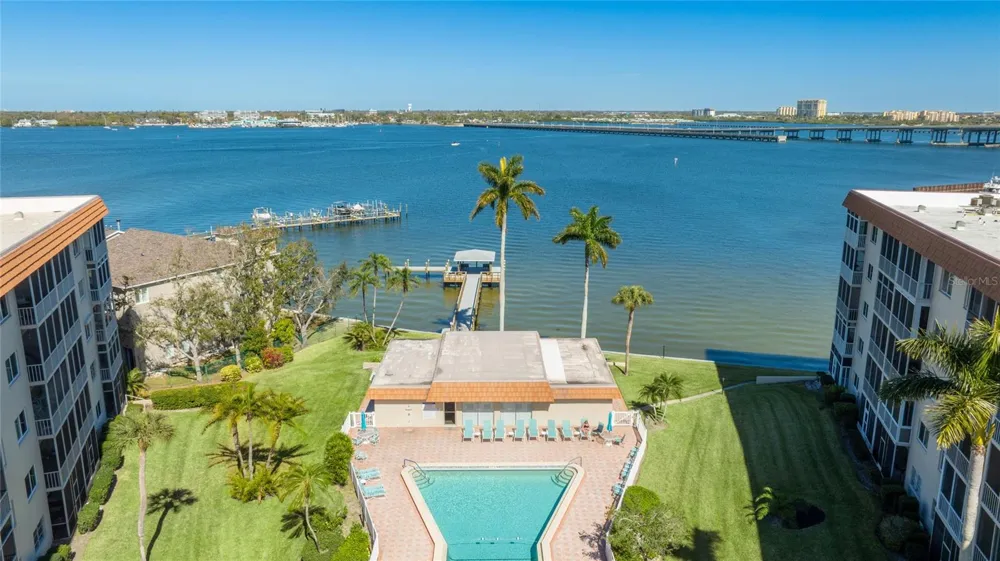 1600 1ST AVENUE W #506 Bradenton, FL 34205