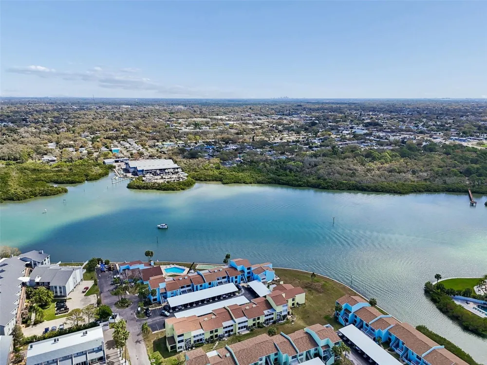 1 WINDRUSH BOULEVARD #23 Indian Rocks Beach, FL 33785