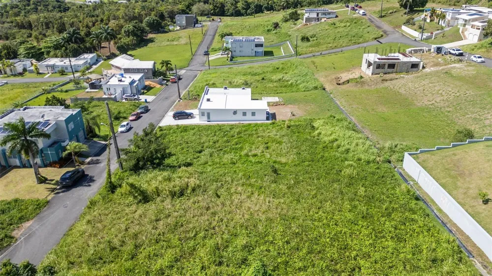 . URB. MIRADOR DE PALMER, MAMEYES WARD SOLAR #55 Rio Grande, PR 00745