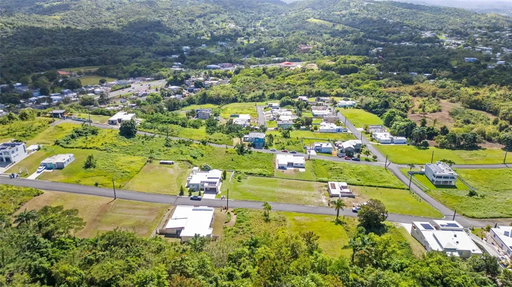. URB. MIRADOR DE PALMER, MAMEYES WARD SOLAR #55 Rio Grande, PR 00745