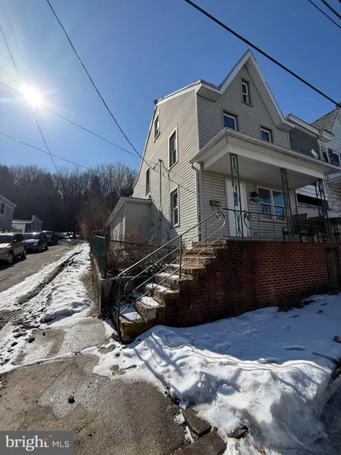 1000 BROCK STREET