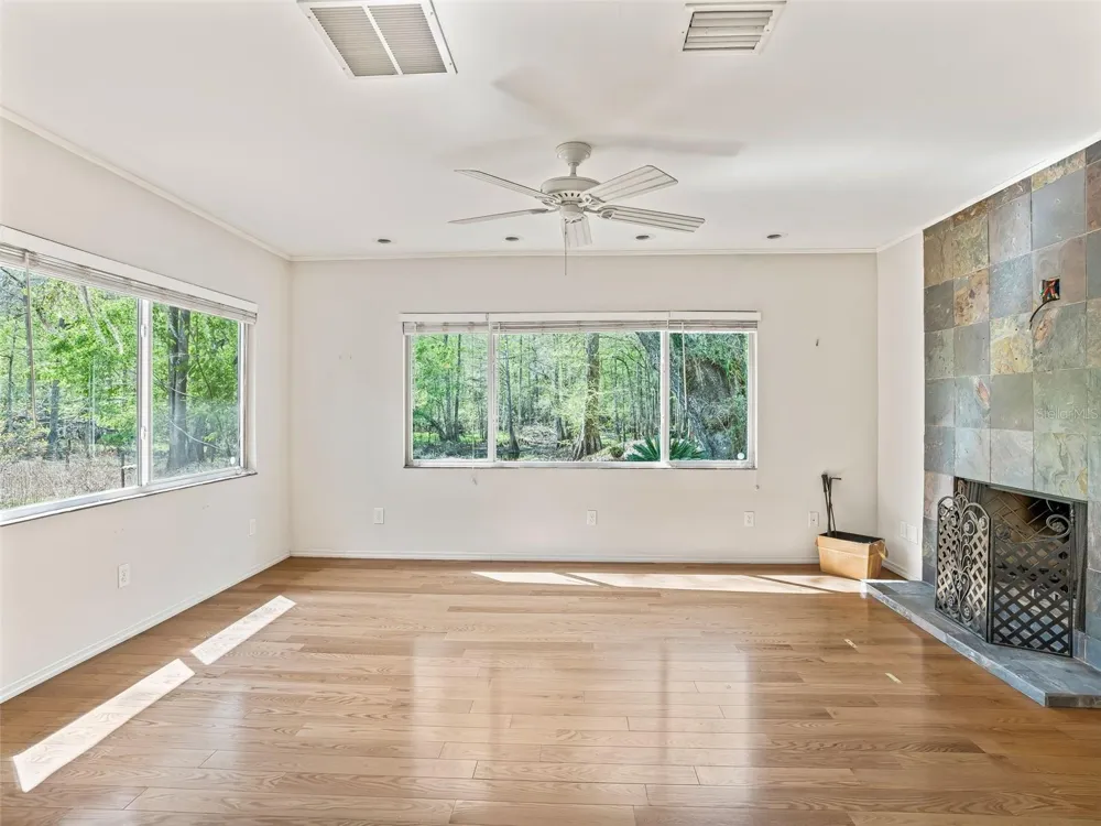 8701 CR 647 S Bushnell, FL 33513