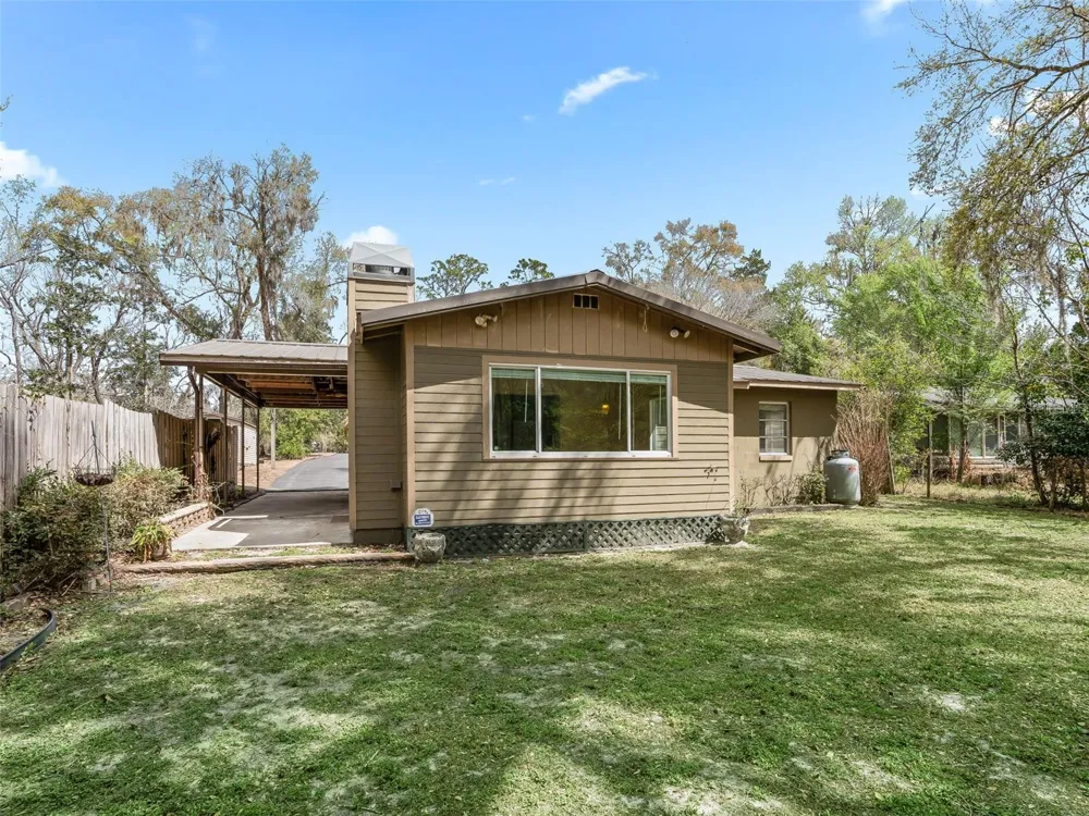 8701 CR 647 S Bushnell, FL 33513