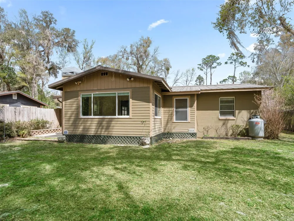 8701 CR 647 S Bushnell, FL 33513