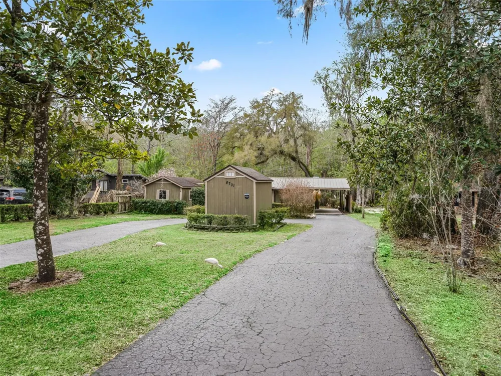 8701 CR 647 S Bushnell, FL 33513