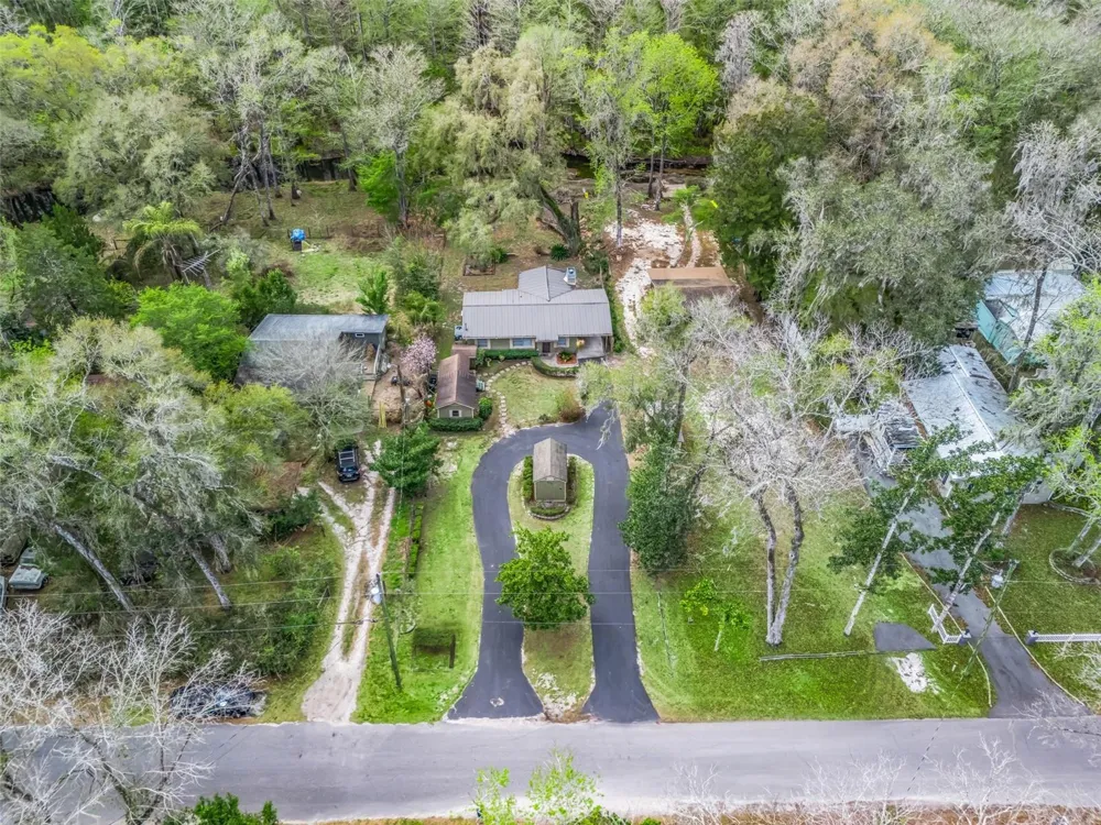8701 CR 647 S Bushnell, FL 33513
