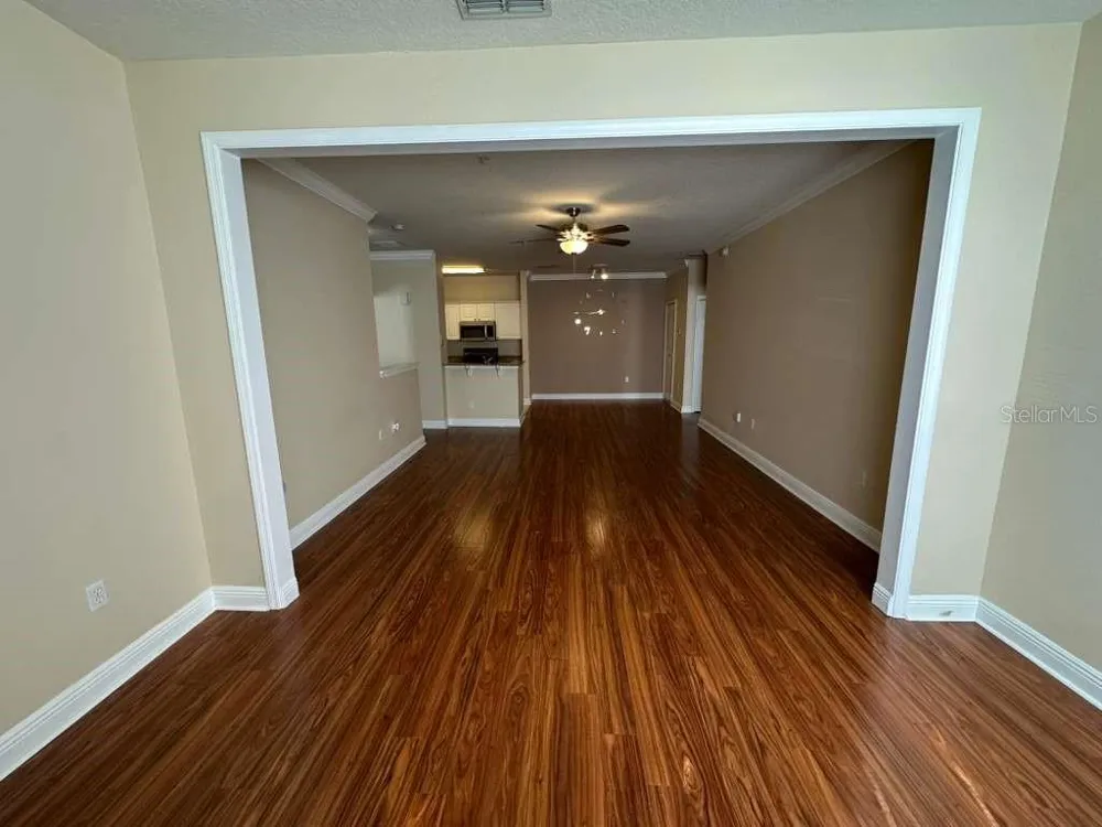 225 SOUTHERN PECAN CIRCLE #208 Winter Garden, FL 34787