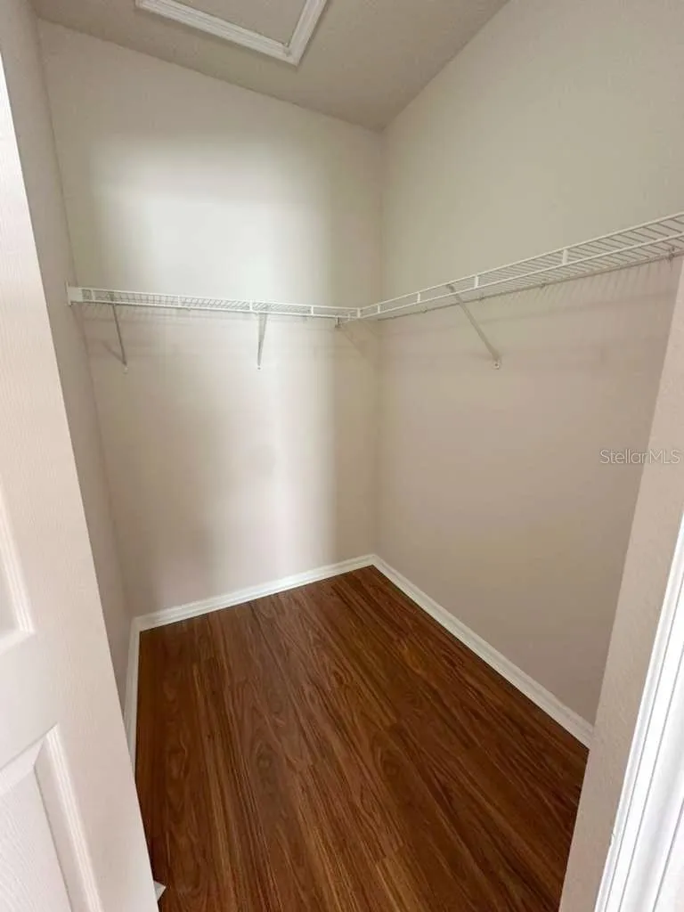 225 SOUTHERN PECAN CIRCLE #208 Winter Garden, FL 34787