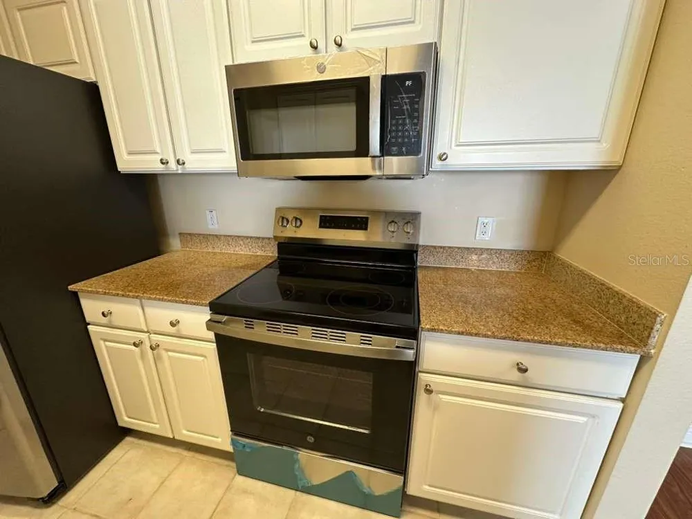 225 SOUTHERN PECAN CIRCLE #208 Winter Garden, FL 34787
