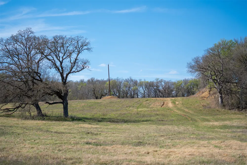 E 21st Street Cameron, TX 76520