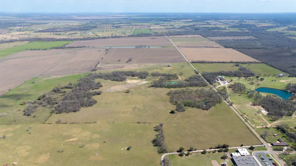 E 21st Street Cameron, TX 76520