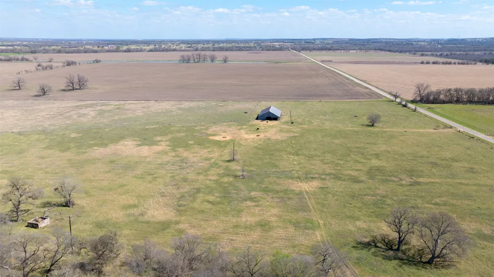 E 21st Street Cameron, TX 76520