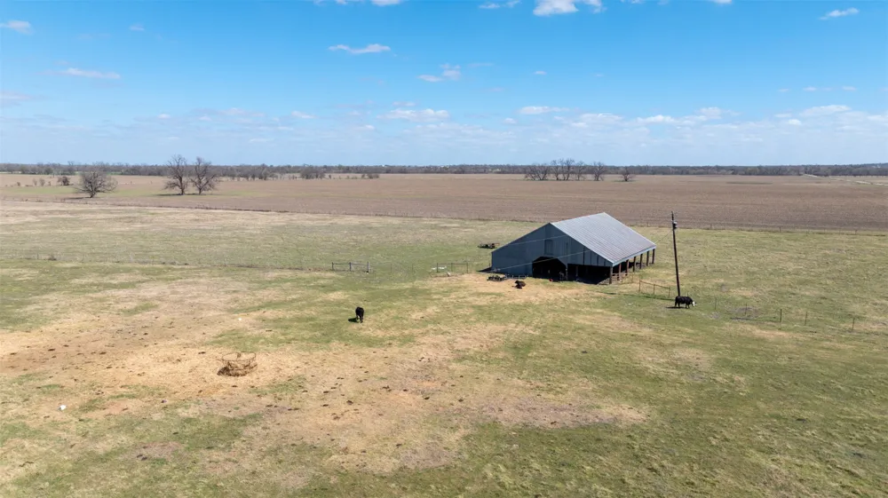 E 21st Street Cameron, TX 76520