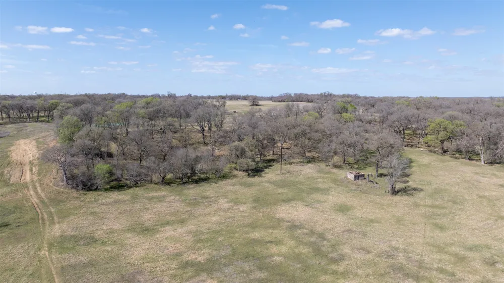 E 21st Street Cameron, TX 76520