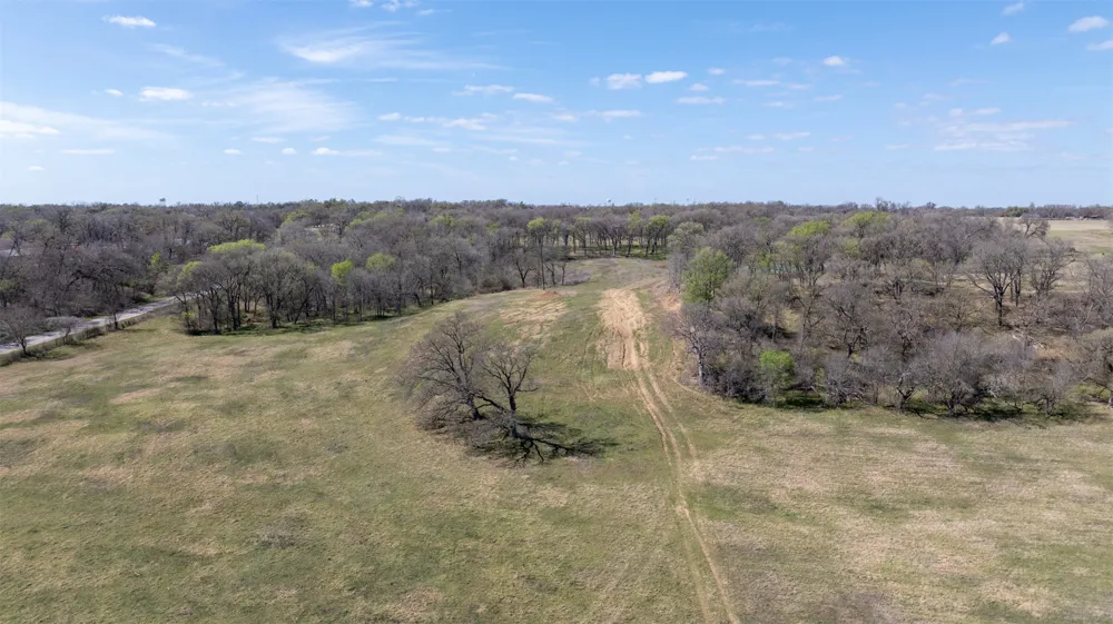E 21st Street Cameron, TX 76520