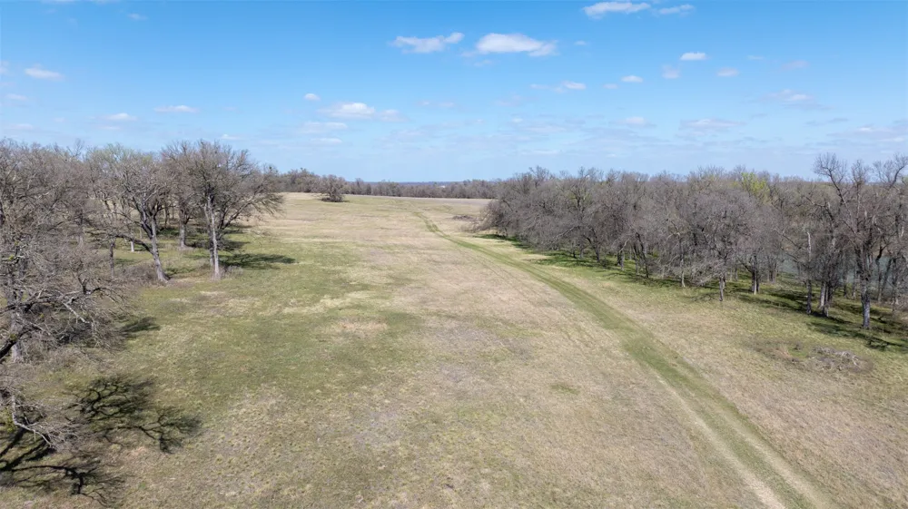 E 21st Street Cameron, TX 76520