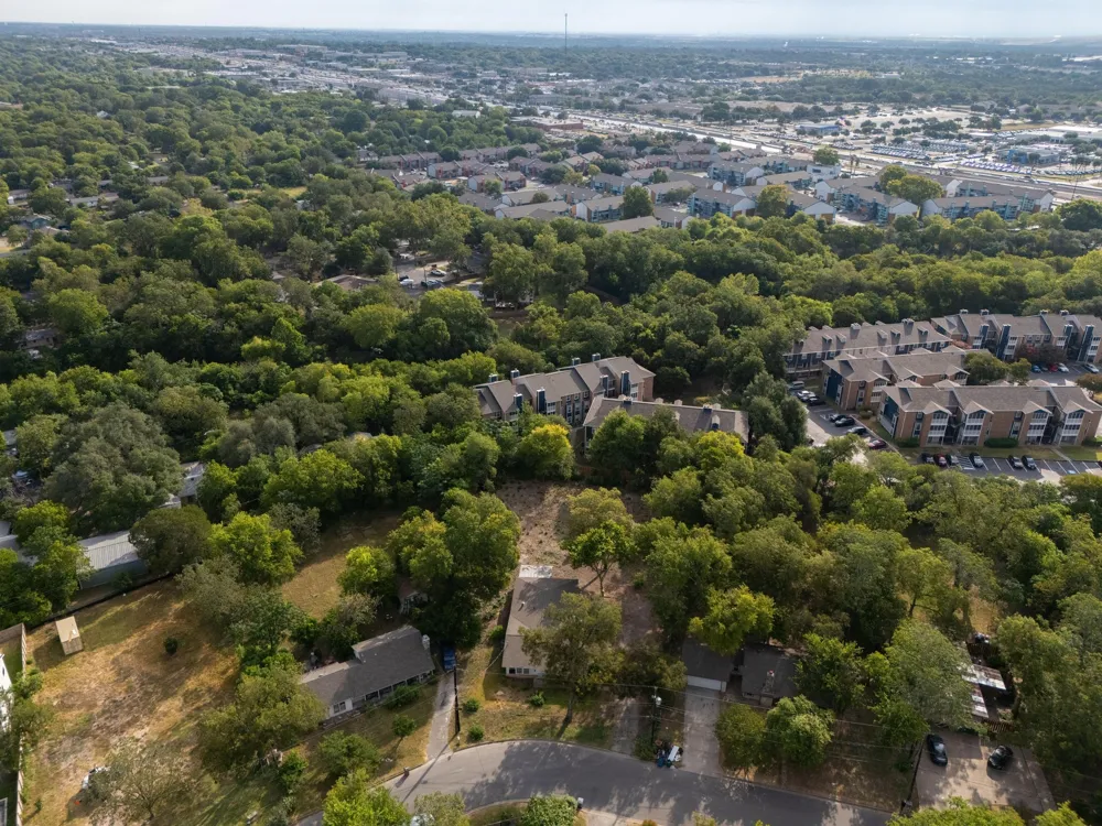 300 Pecan Drive Austin, TX 78753