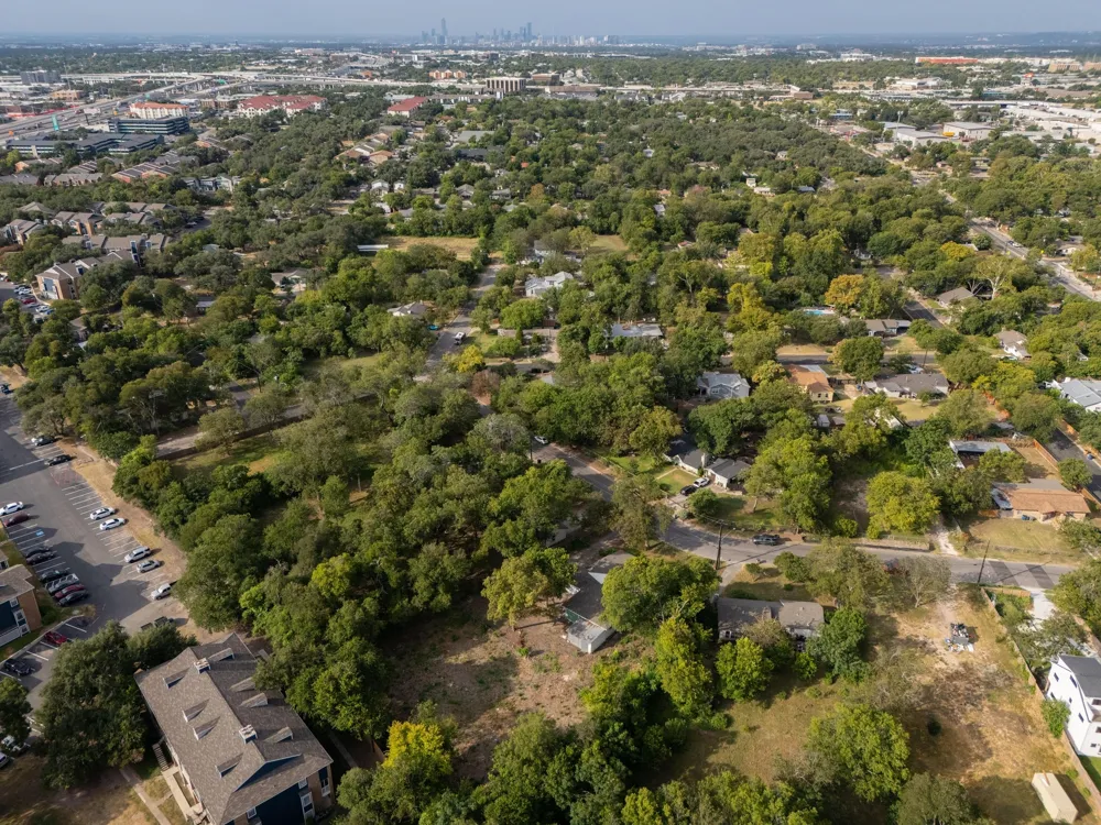 300 Pecan Drive Austin, TX 78753