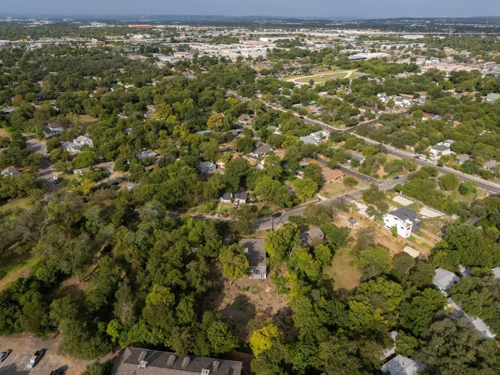 300 Pecan Drive Austin, TX 78753