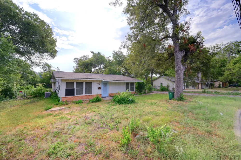 300 Pecan Drive Austin, TX 78753