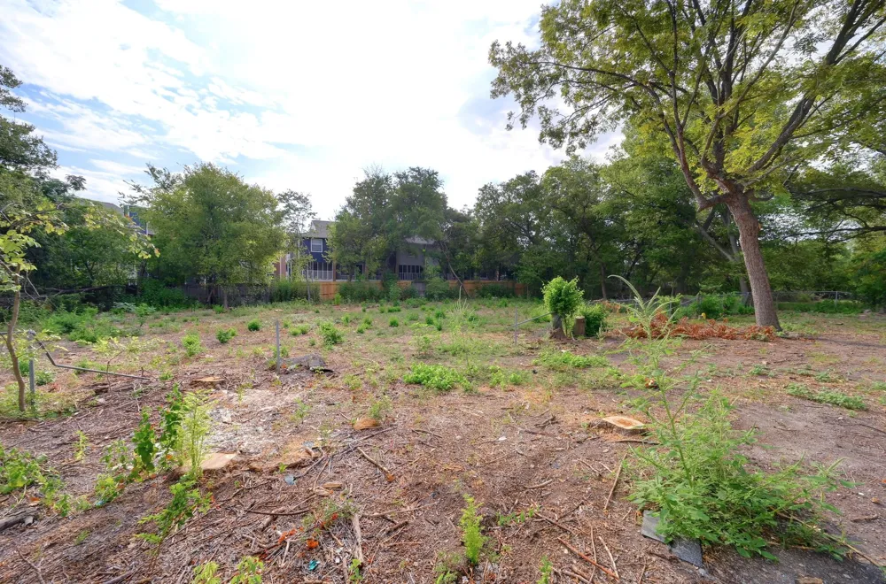 300 Pecan Drive Austin, TX 78753